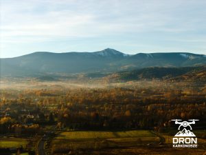 Śnieżka Karkonosze panorama dron 2