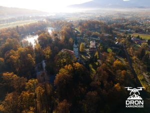 Kościół Mysłakowice zdjęcie z drona 3