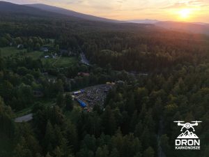 gitarą i koncert borowice z drona 3