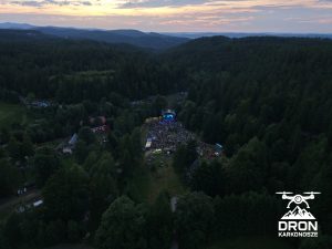 gitarą i koncert borowice dron