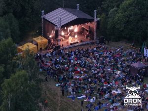 gitarą i koncert borowice dron 1