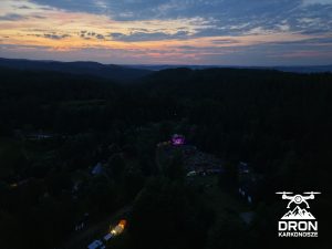 gitarą i koncert borowice z drona 1