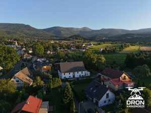 madekszówka sciegny z droona